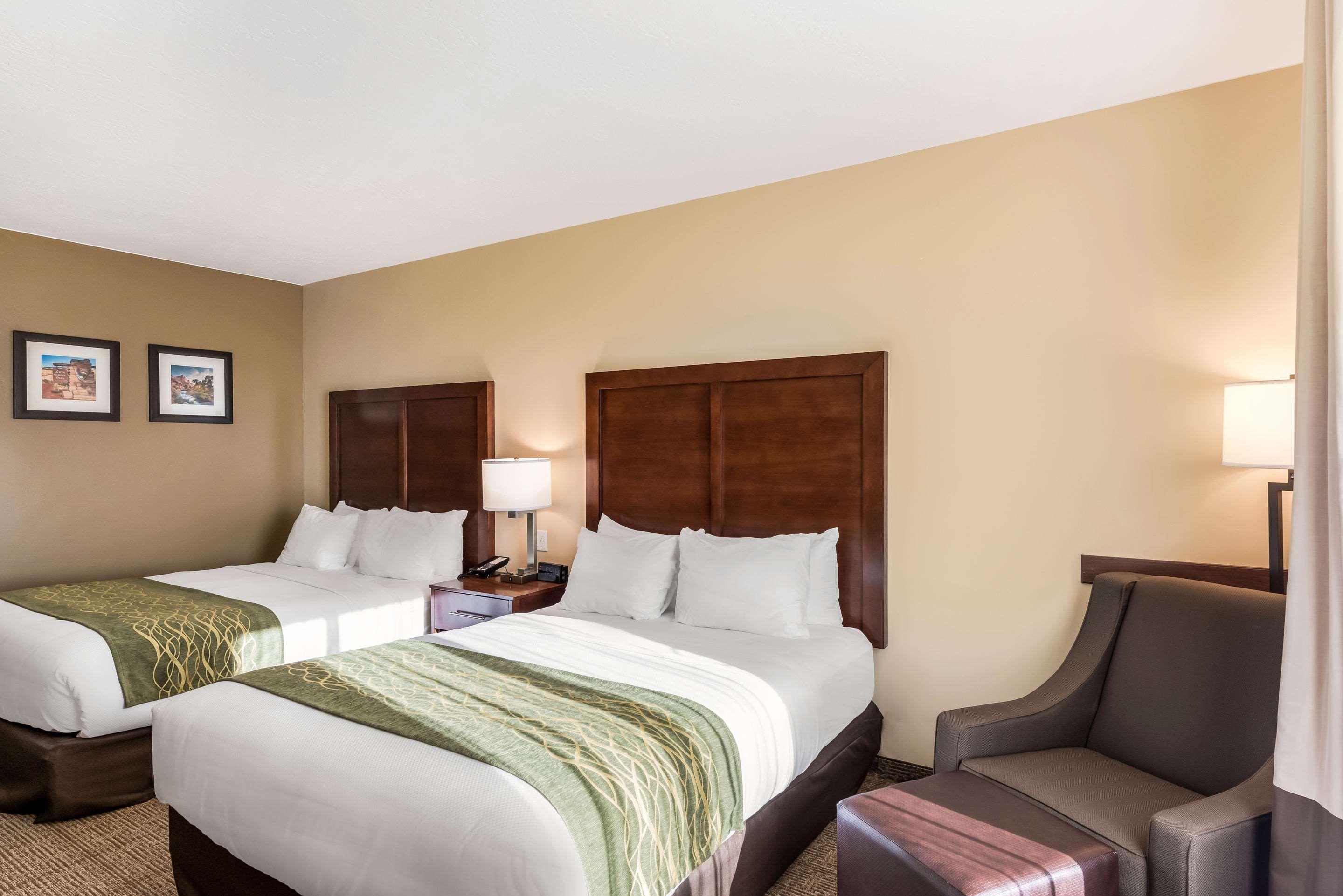 Comfort Inn & Suites Zion Park Area Харрикейн Экстерьер фото