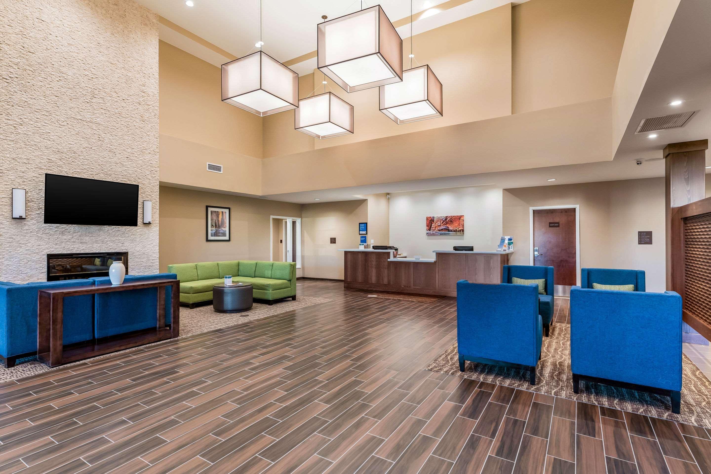 Comfort Inn & Suites Zion Park Area Харрикейн Экстерьер фото