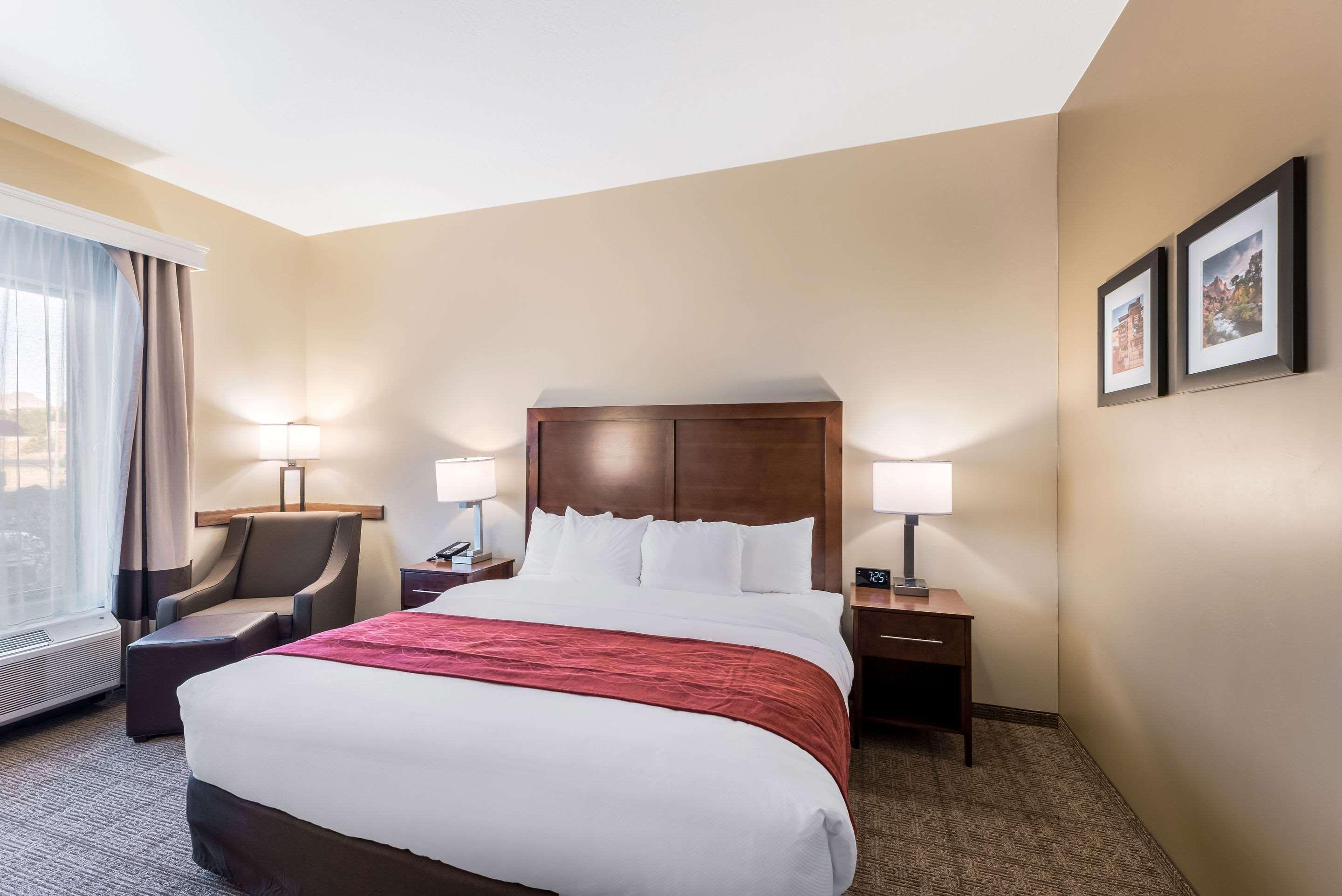 Comfort Inn & Suites Zion Park Area Харрикейн Экстерьер фото