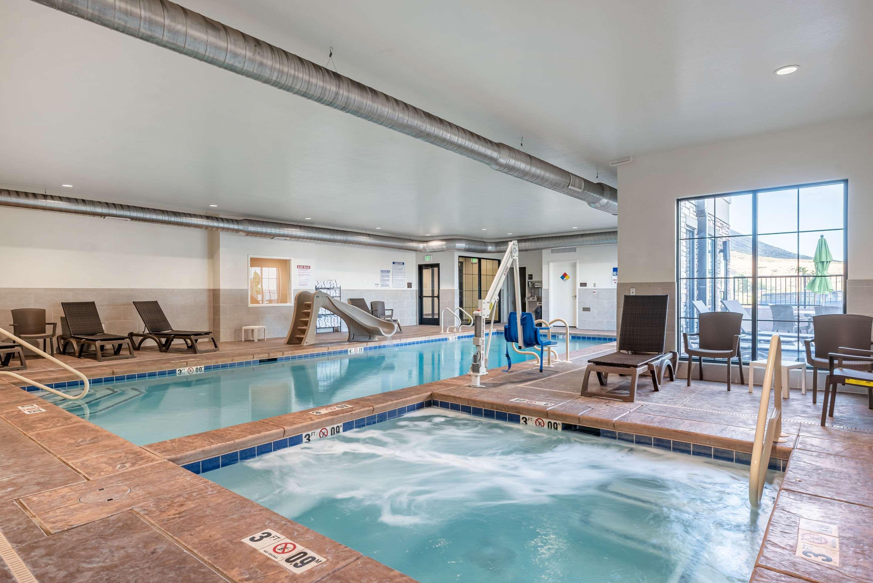 Comfort Inn & Suites Zion Park Area Харрикейн Экстерьер фото